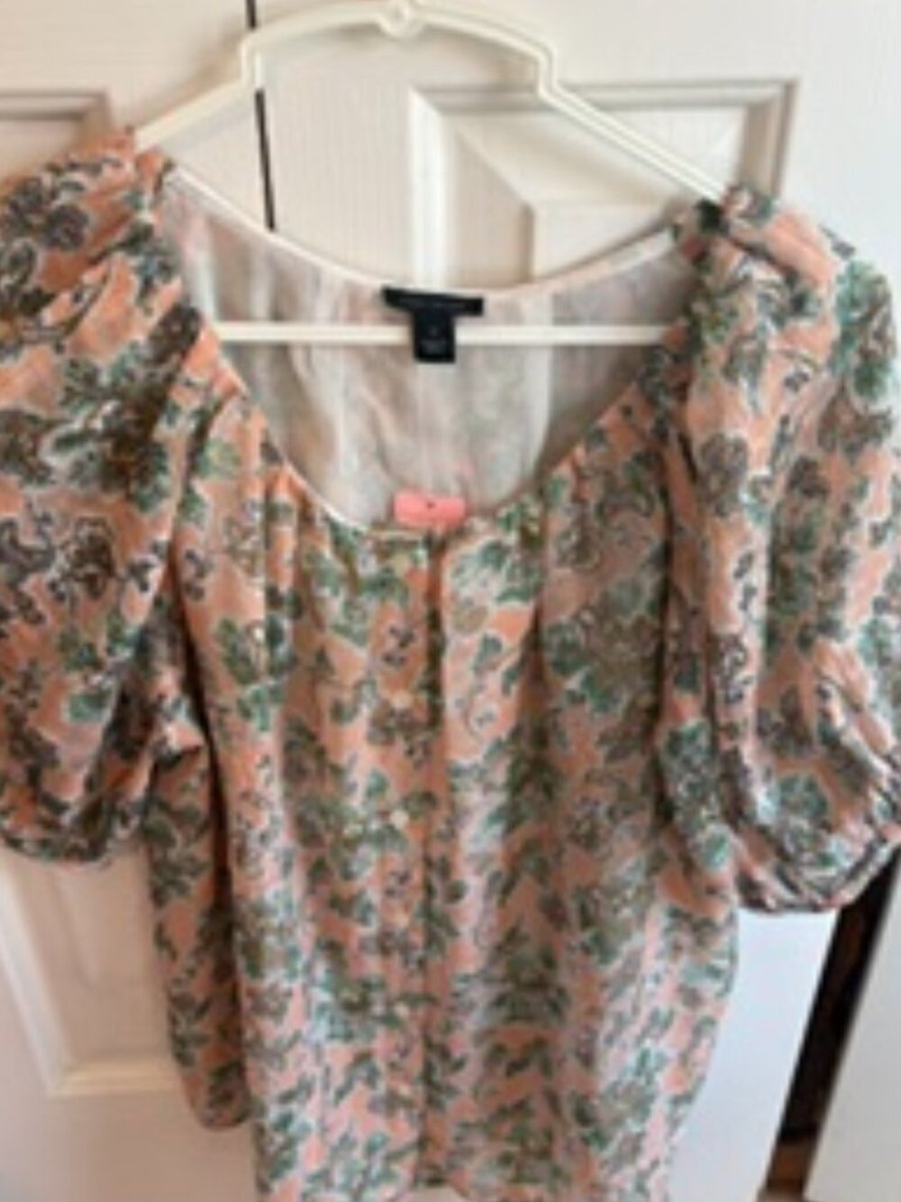 Ann Taylor size xs peach and green floral blouse